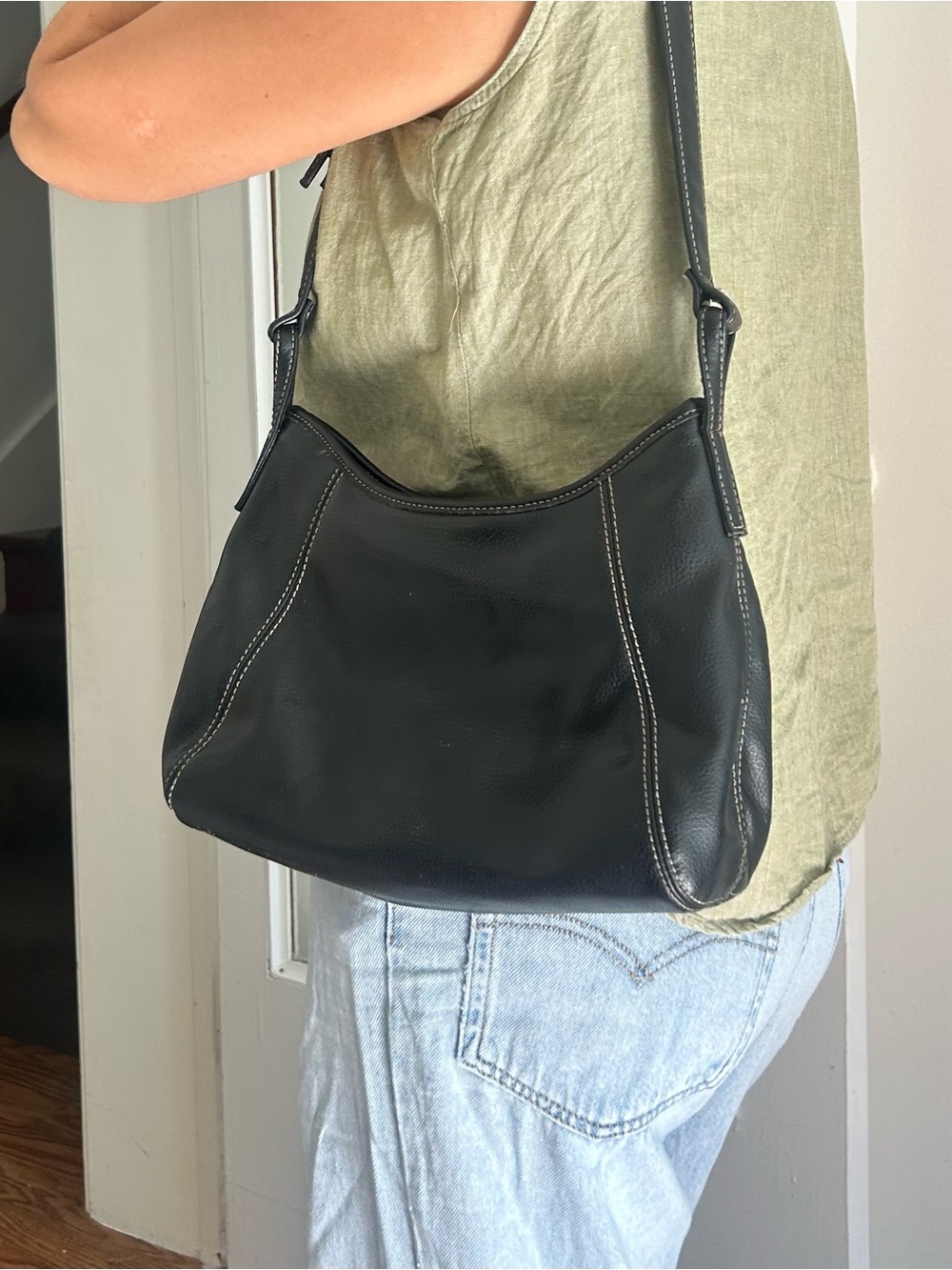 Relic Black Leather Shoulder Bag
